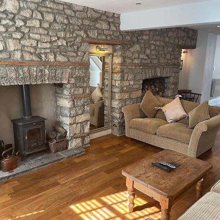 17 Eastgate Villa Cowbridge Exteriör bild
