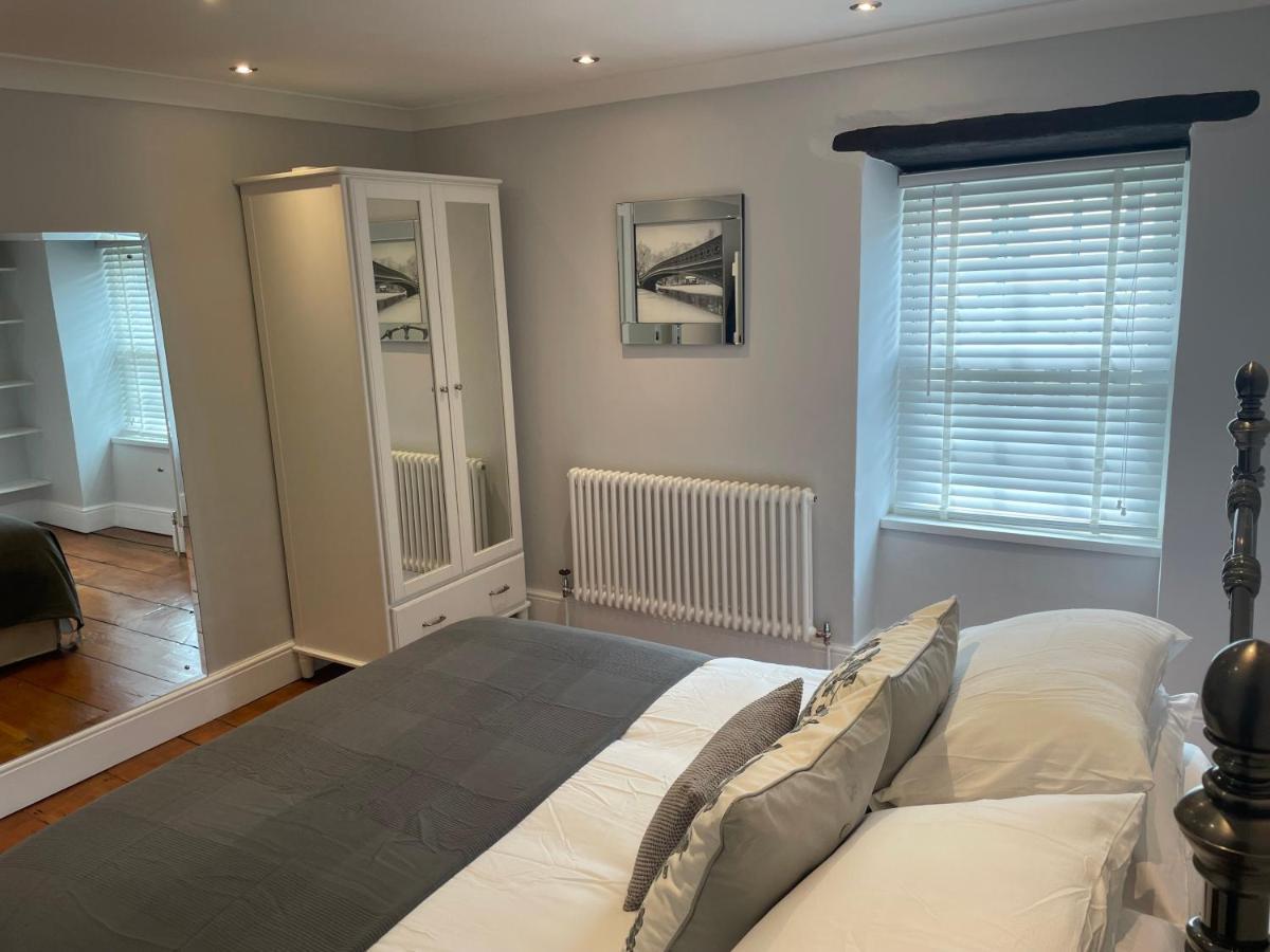 17 Eastgate Villa Cowbridge Exteriör bild