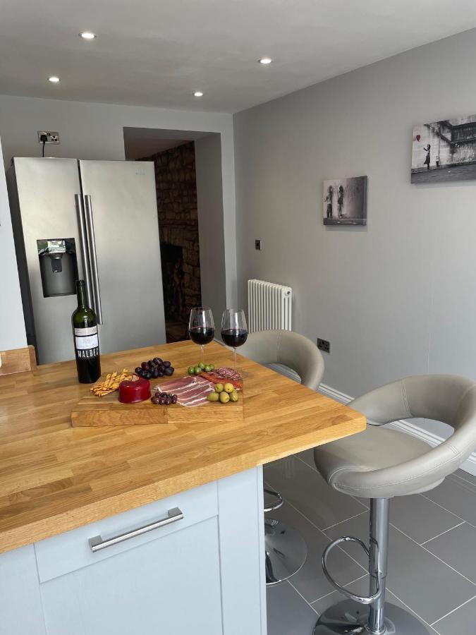 17 Eastgate Villa Cowbridge Exteriör bild