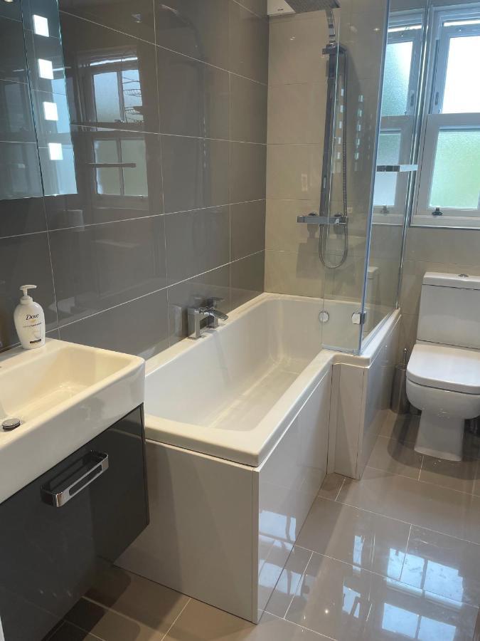 17 Eastgate Villa Cowbridge Exteriör bild